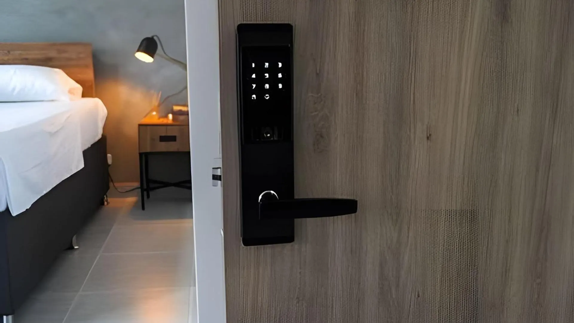 Apartament Edificio Manzanres - Central Cerca Al Poblado - Zona Tranquila Medellín